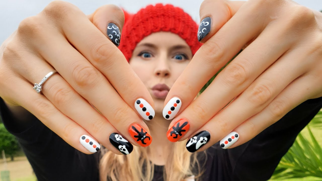 Creative Halloween Nail Color Combinations