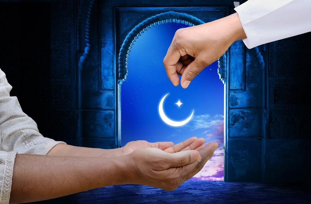 The Benefits of Giving Zakat and Sadaqah in Ramadan