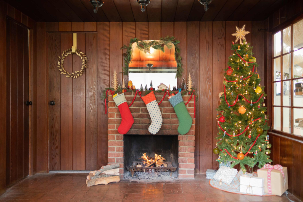 Fireplace and Mantel Styling for Christmas