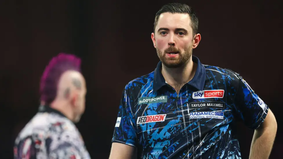 Wright Stuns Defending Champion Humphries in Thrilling World Championship Clash